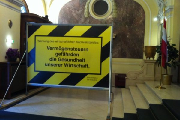 Kartnigs_Kartnig_Werbeprofi_Aussenwerbung_Mobile Tafel